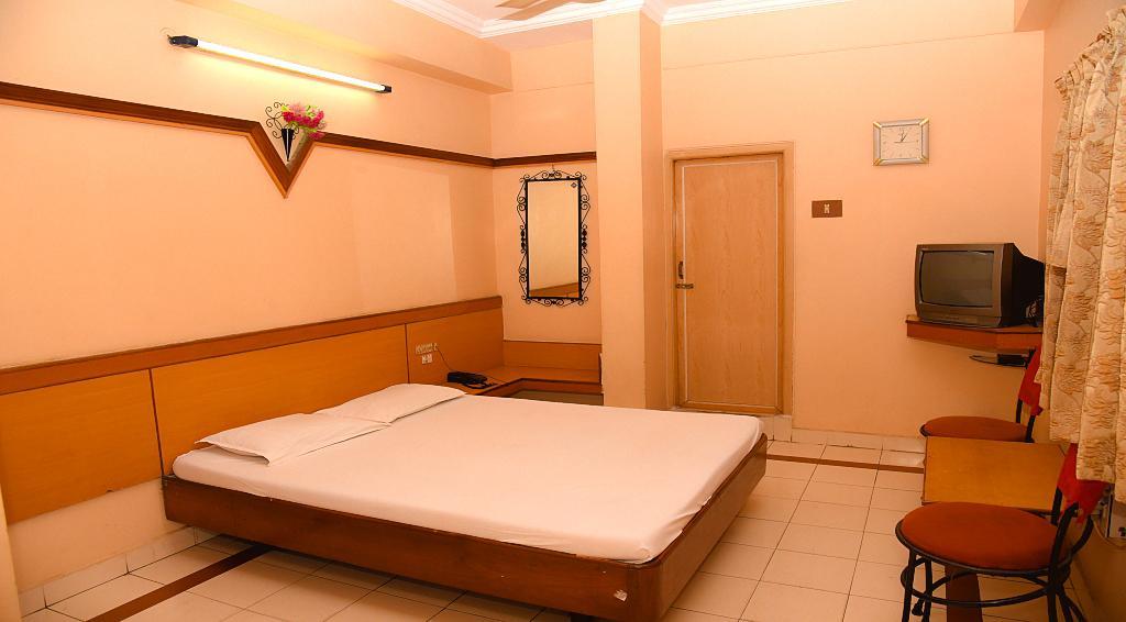 Hotel Vishnu Residency Visakhapatnam Exterior photo